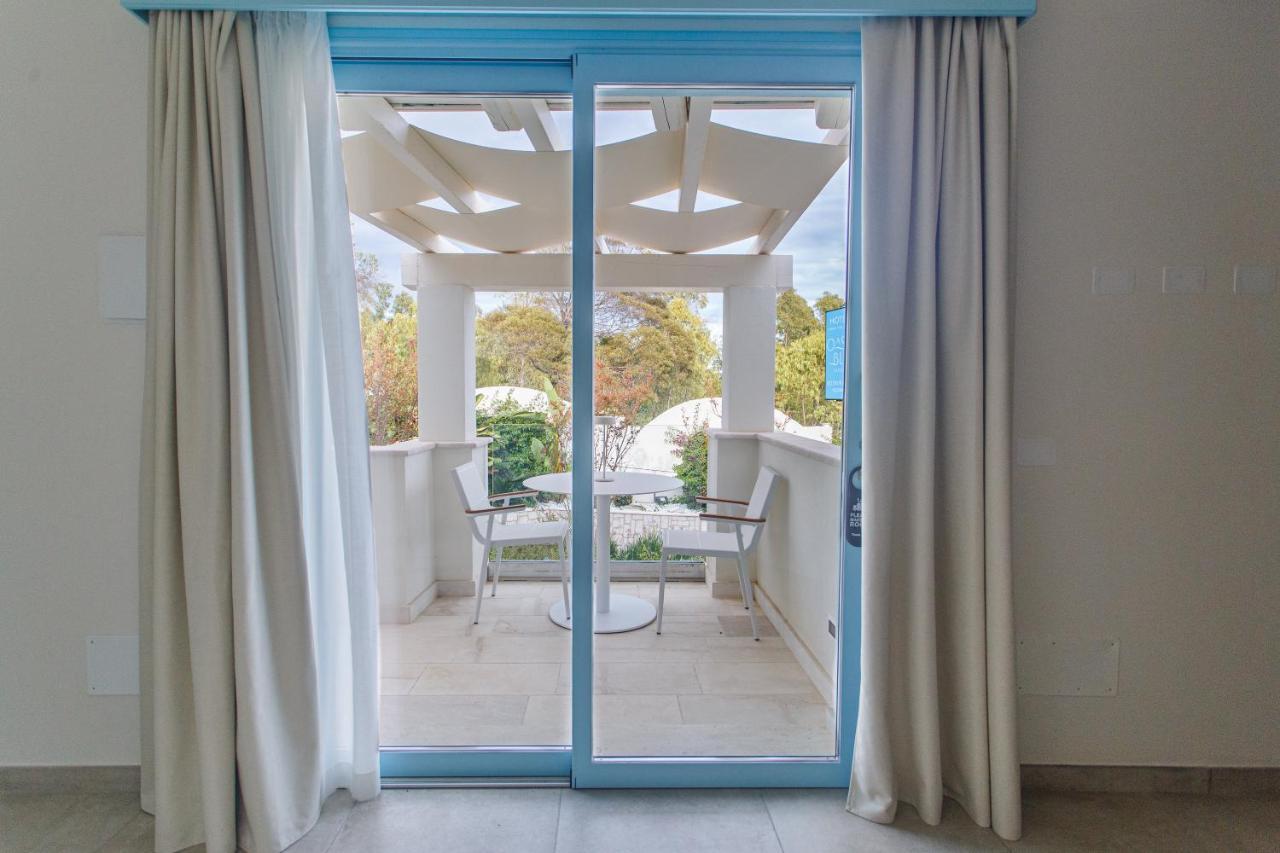 Hotel Oasi Blu Sardinia Santa Margherita di Pula Esterno foto